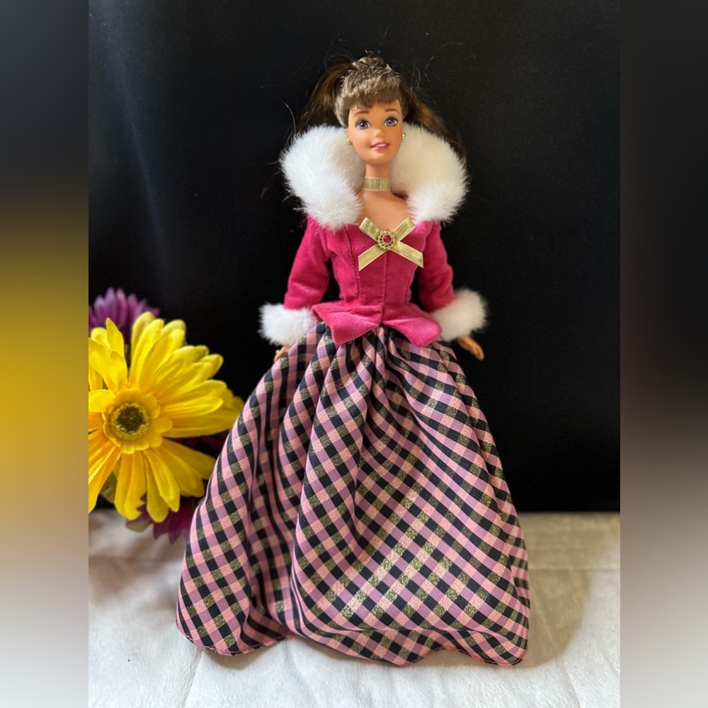 Vintage 1996 Barbie Doll Avon Exclusive Edition Winter Rhapsody Second In Series